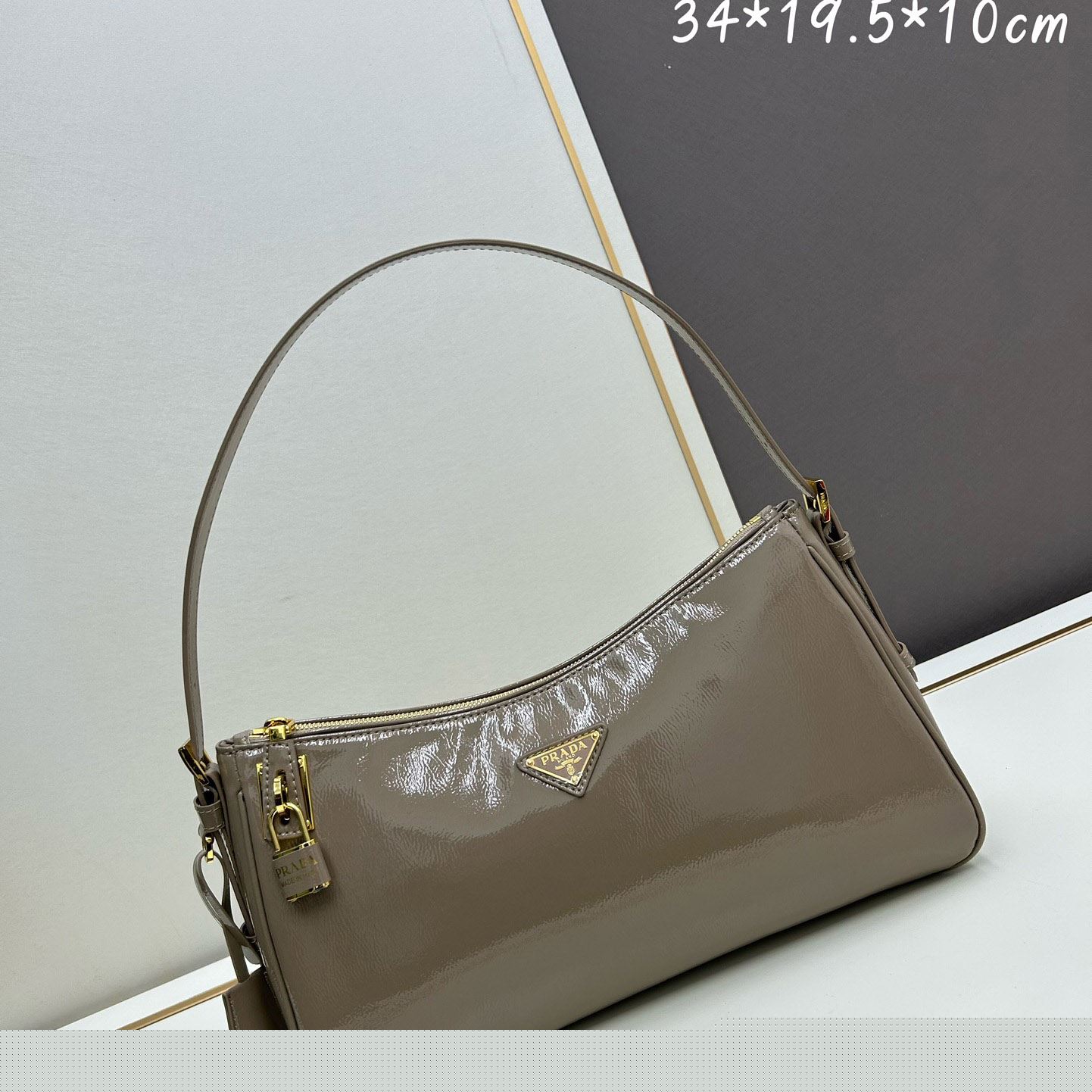 Pra*a top handle bags